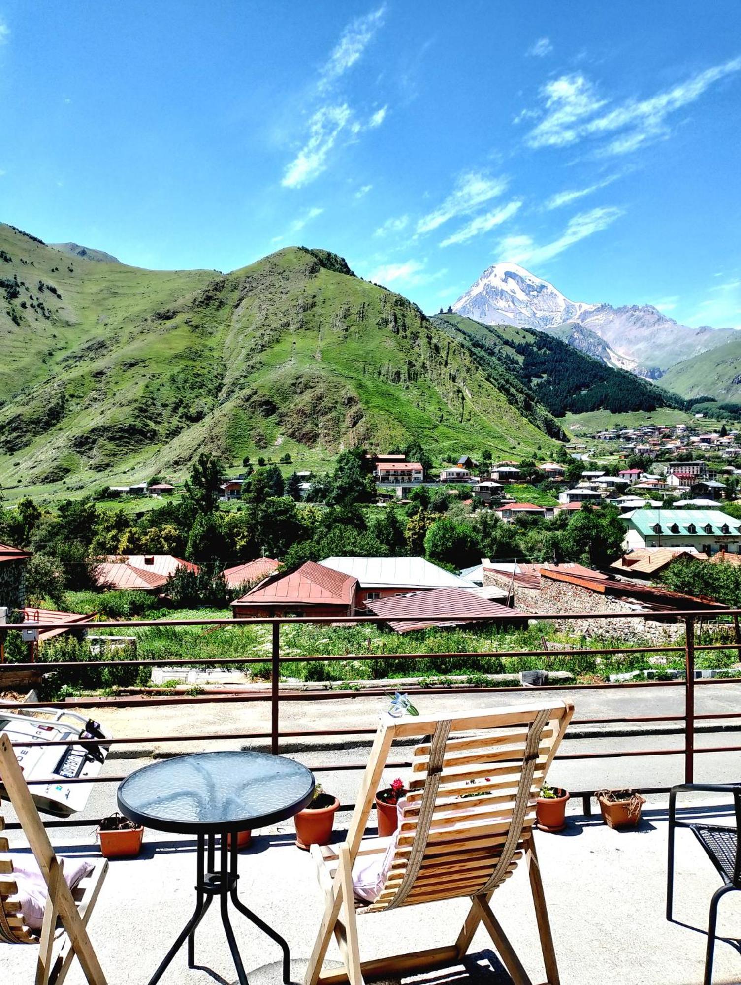 Guest House on V. Pshavela 50 Kazbegi Extérieur photo