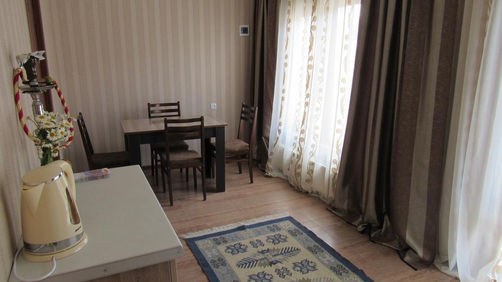 Guest House on V. Pshavela 50 Kazbegi Extérieur photo